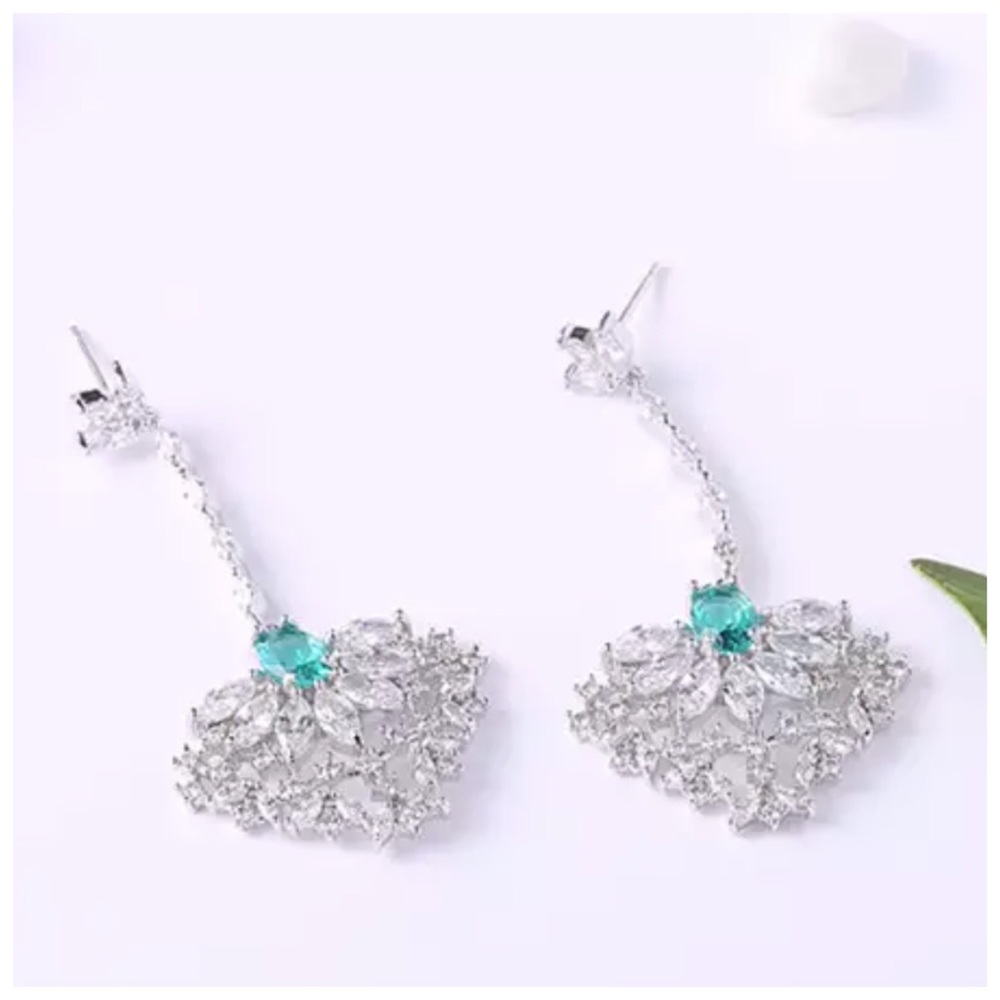 Swarovski Crystals Earrings The Lopaka - Picture 3 of 5